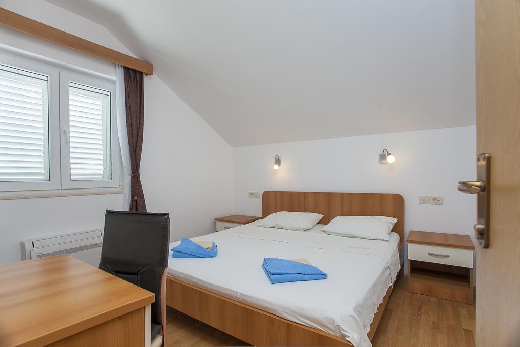 Apartments Villa Maris Lumbarda Habitación foto
