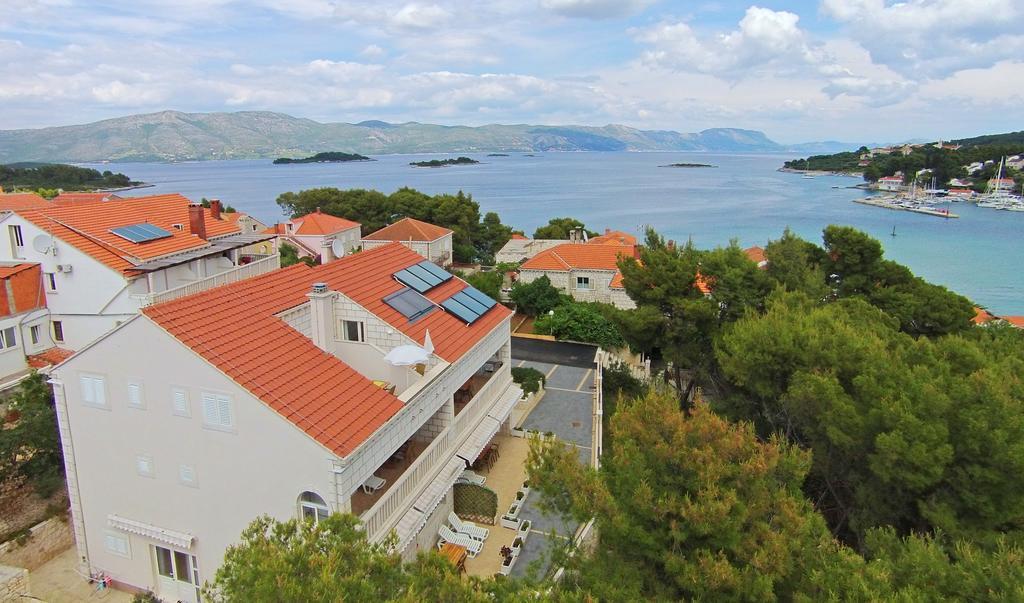 Apartments Villa Maris Lumbarda Exterior foto